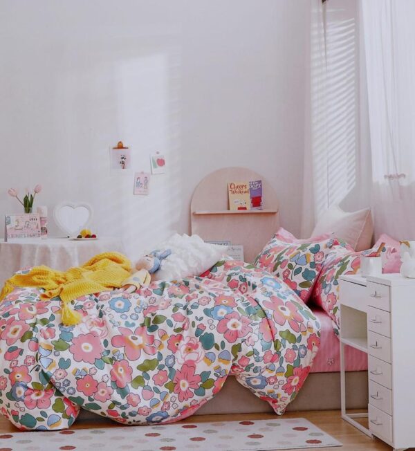 multi colour bedsheets